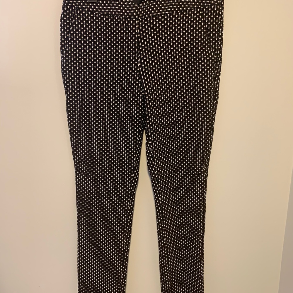 Amanda and Chelsea Stretchy Ankle Pant